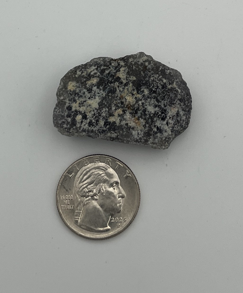 Rough lolite, 20-40g (India)